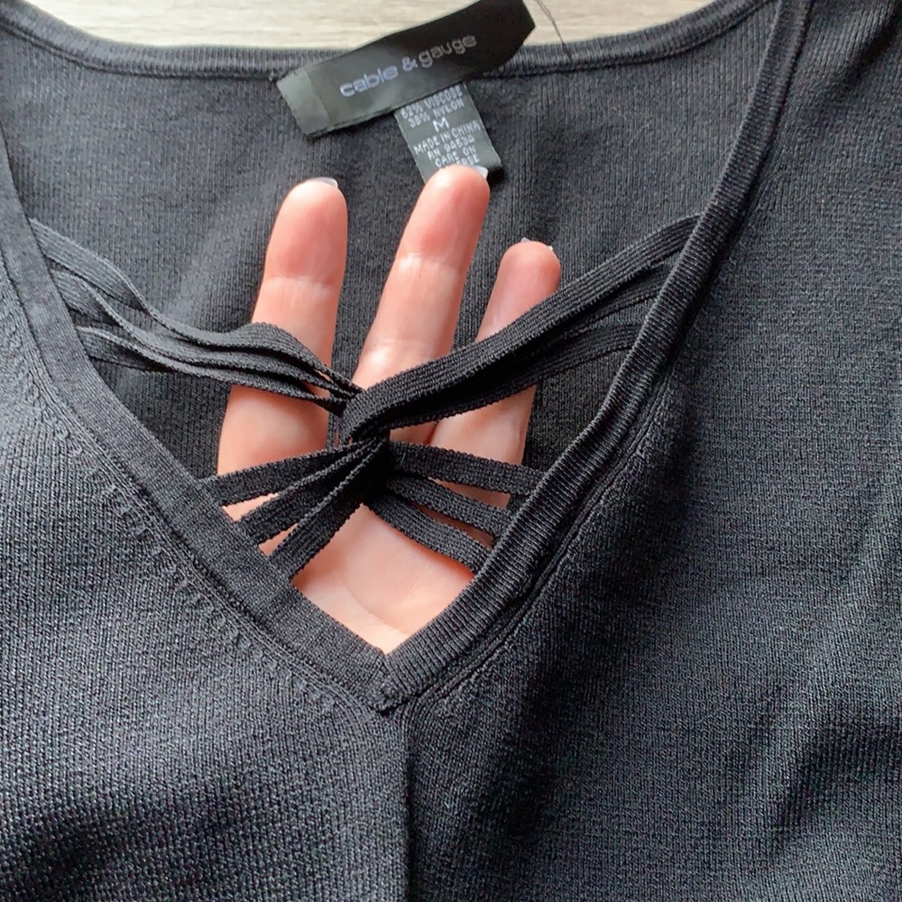 🌸Cable & gauge black top medium